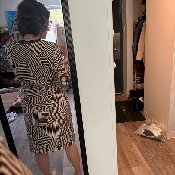 Unique Geometric Dress - Picture 9 of 9